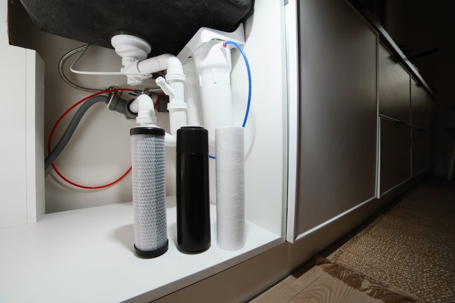 House water filtration system to drinkable condition, reverse osmosis. Installation or replacement